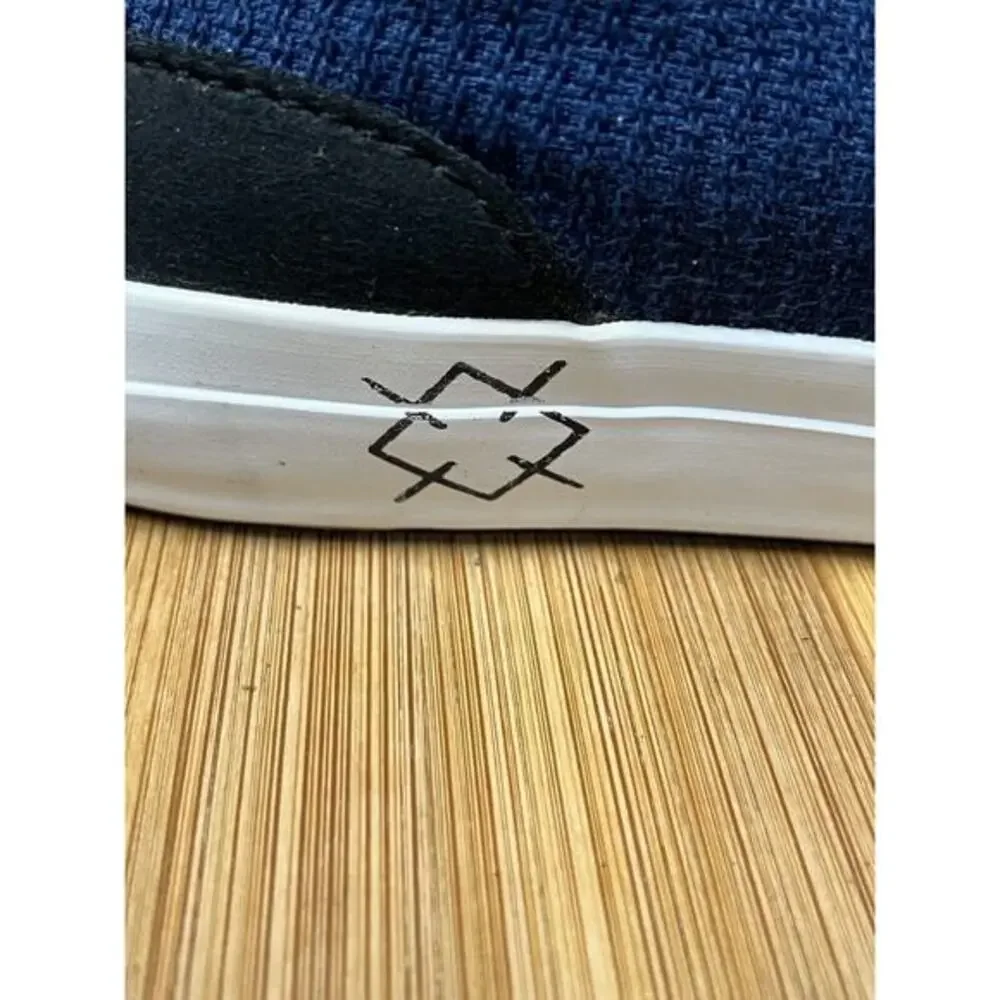 Croydon shoes Mens size 7.5 black Blue lace up casual skater 800120681‎ Casual